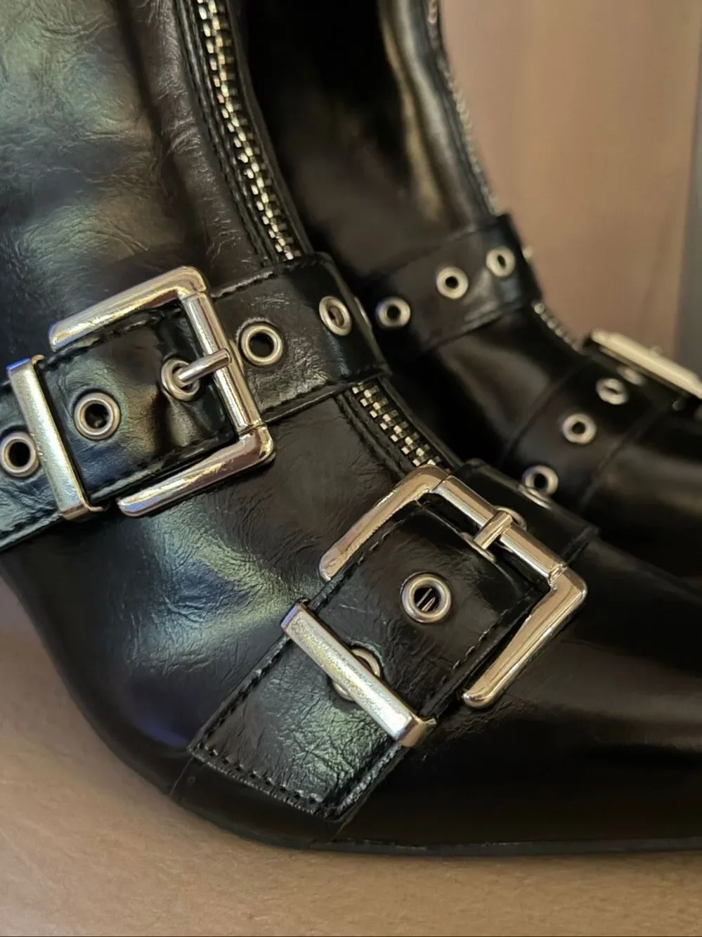 NWOT Wild Pair Moonbeam pointed toe boots